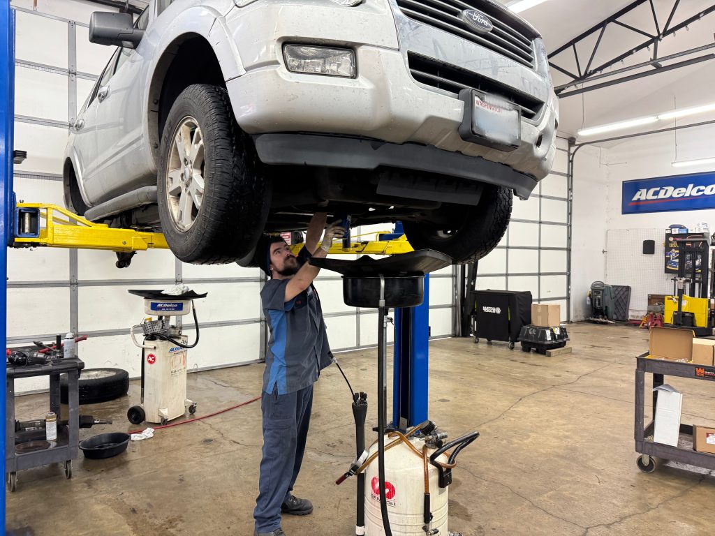 Professional Oil Change Service at America Auto Repair Doral FL